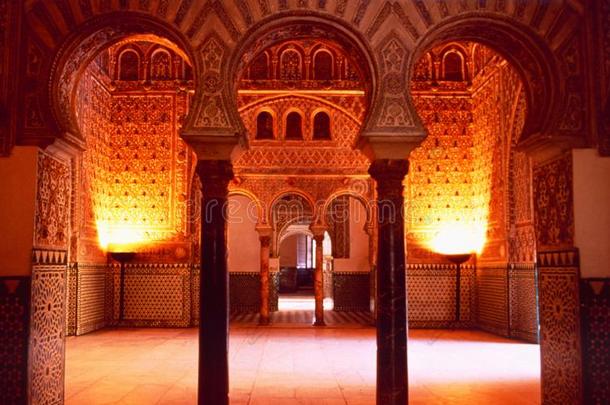 西班牙:指已提到的人中古西班牙摩尔人诸王的豪华宫殿采用托莱多