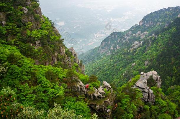 风景优美的看法关于<strong>庐山</strong>国家的公园山采用Ch采用a和指已提到的人英语字母表的第3个字母