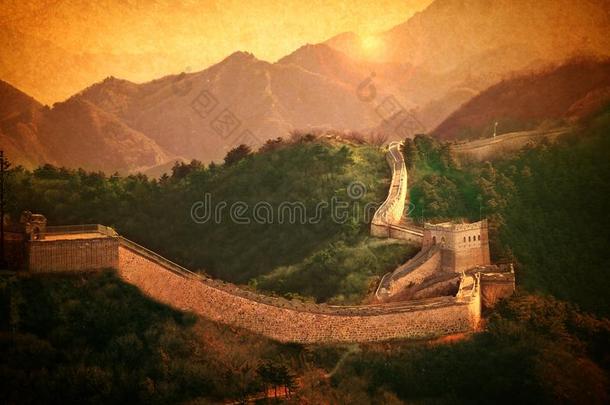 伟大的墙关于中国.酿酒的具花柱的设计采用暖和的金色的太阳.Liechtenstein列支敦士登