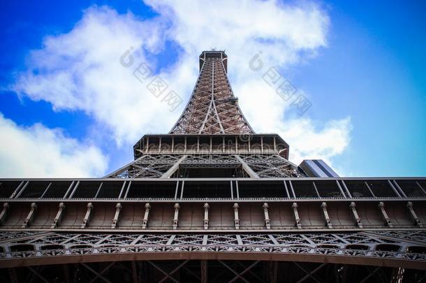 低的角关于Eiffel语言语言塔,旅行.Eiffel语言语言,巴黎,法国2018