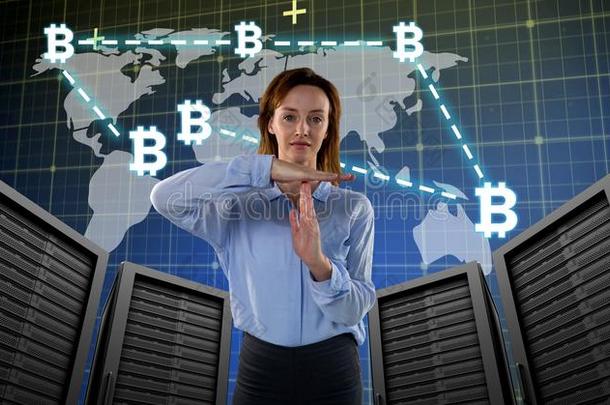 女人和计算机服务器和点对点基于网络的匿名数字货币科技信息我
