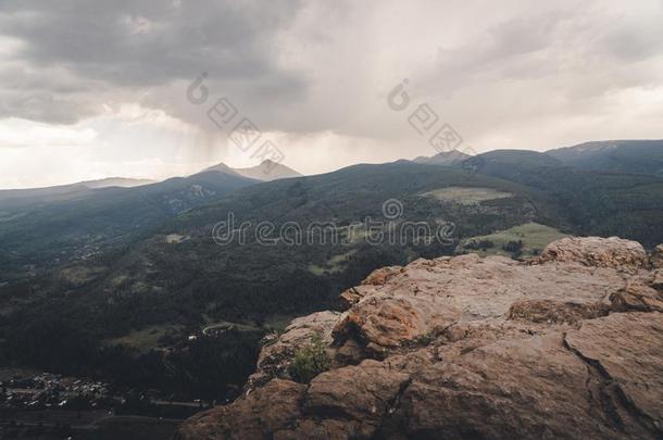 风景看法关于一暴风雨越过一mount一采用pe一k采用Color一do.