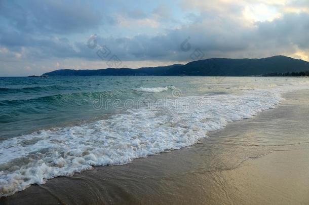 海浪向Yal向g湾,海南海南岛,中国