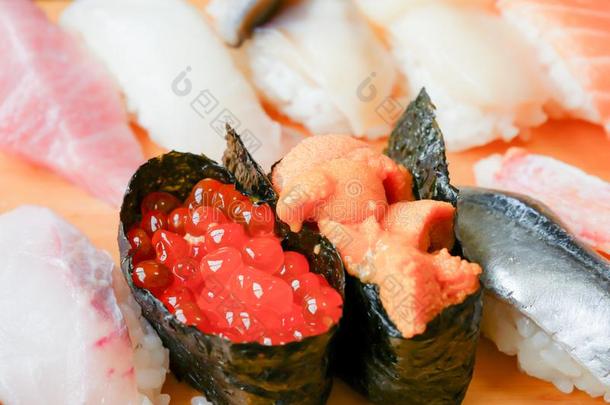 寿司放置从小樽,北海道,黑色亮漆.多样关于寿司这样的同样地
