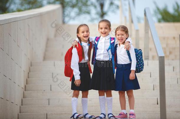 幸福的孩子们女朋友女<strong>学生学生基本</strong>的学校