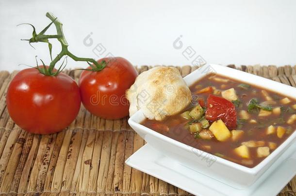 西班牙凉菜汤和番茄