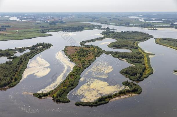 河口关于荷兰人的河艾塞尔河和小的岛和wetl和s