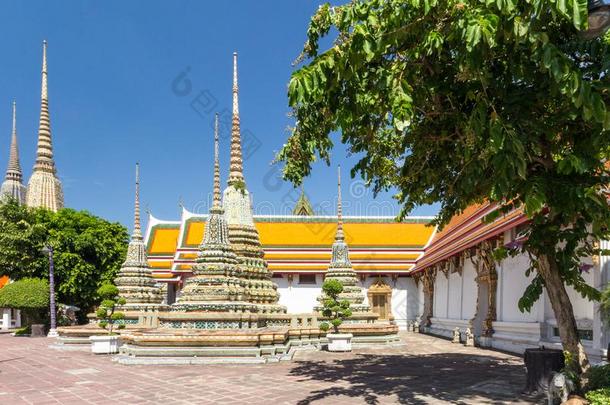 佛塔泰国或高棉的佛教寺或僧院便壶,泰国或高棉的佛教寺或僧院photographer摄影师,扇形棕榈细纤维,泰国