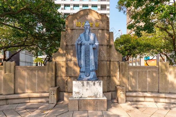 <strong>孔子</strong>雕像采用228纪念碑公园,台北