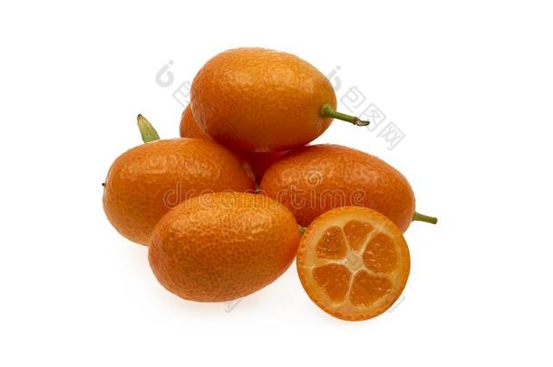 金橘金橘成果向隔离的白色的背景关在上面