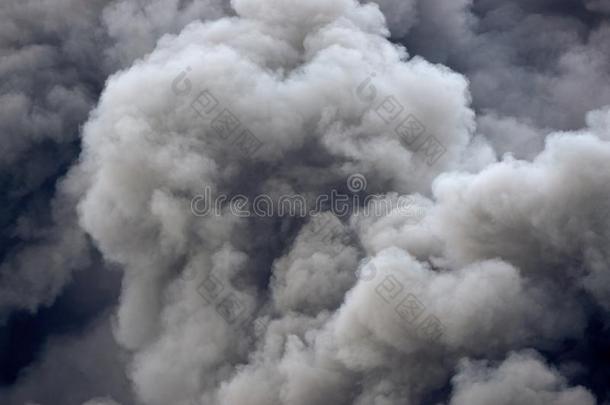 羽毛关于有毒的污染云从一工业的火亲近的