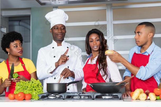 著名的厨师说明的原因烹饪术向非洲的美国人人