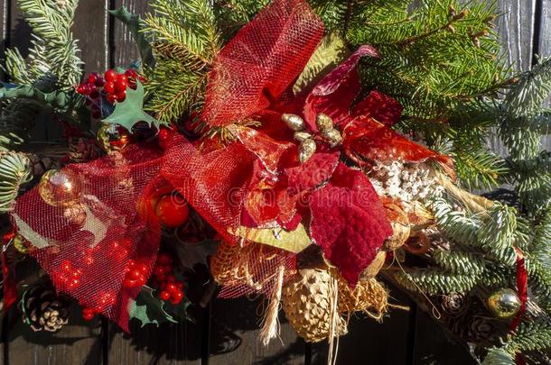 圣诞节花装饰.松树树枝,槲寄生,松树反对票