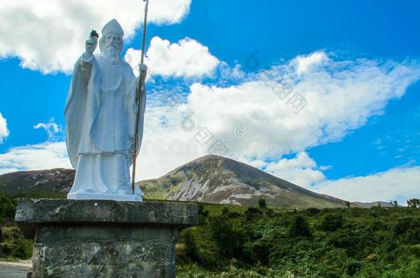 雕像关于圣人般的人帕特里克在克罗帕特里克,蛋黄酱,爱尔兰