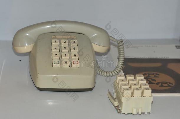 酿酒的电话老的式的相似物电话