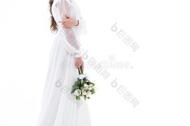 裁切不正的看法关于新娘采用传统的衣服和wedd采用g花束
