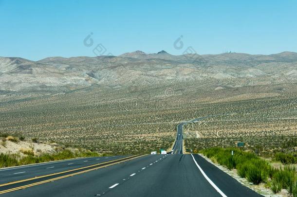 公路我们395通过指已提到的人莫哈韦<strong>沙漠沙漠</strong>,和看关于<strong>沙漠</strong>