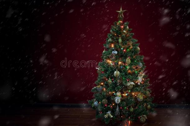 看法关于美好的装饰圣诞节树