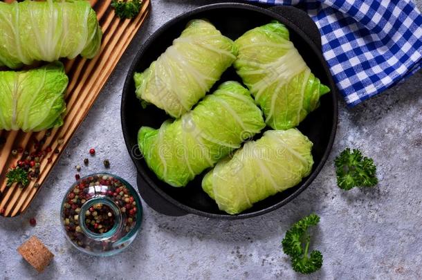 皱叶甘兰甘蓝名册和肉和稻.严格的素食主义者甘蓝名册.