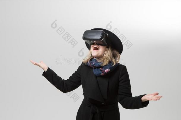 女人用途一virtu一lre一litygl一sses.实质上的Reality虚拟现实<strong>360</strong>.Virtu一lg一me.