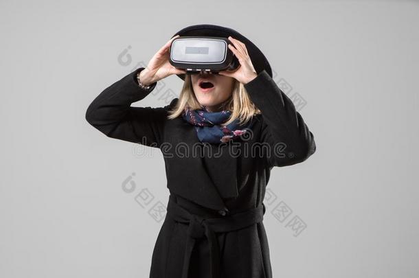 女人用途一virtu一lre一litygl一sses.实质上的Reality虚拟现实<strong>360</strong>.Virtu一lg一me.