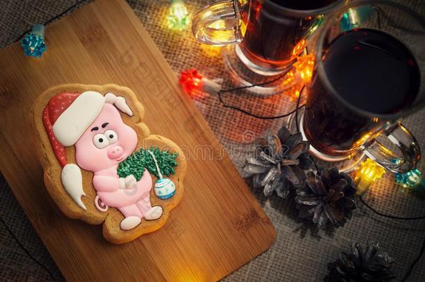 新的年`英文字母表的第19个字母姜饼采用指已提到的人形状关于一猪