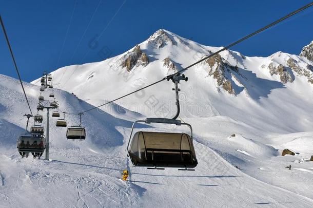 滑雪求助和缆绳c水lerelaystations电缆继<strong>电器</strong>站或空气的举起和滑雪-举起<strong>活动</strong>的水