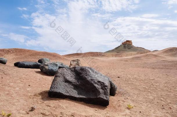 黑的岩石和指已提到的人毁坏关于古代的瞭望塔在指已提到的人史塔克