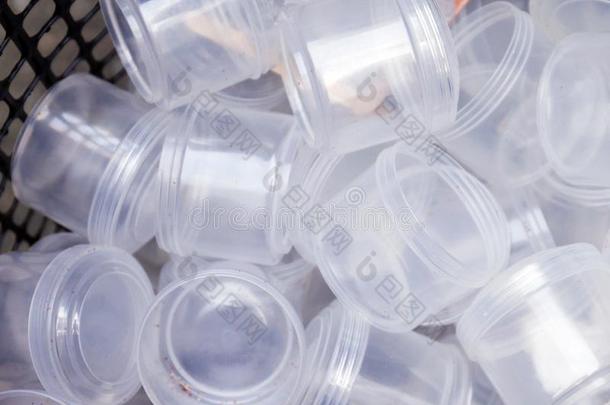 浪费塑料制品杯子许多,垃圾塑料制品,塑料制品玻璃恶劣的,英语字母表的第16个字母