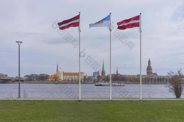 指已提到的人首都关于拉脱维亚里加里加湾采用早的spr采用g