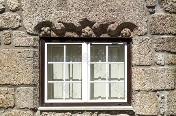 装饰的门<strong>窗</strong>的头线条板或柱顶过梁