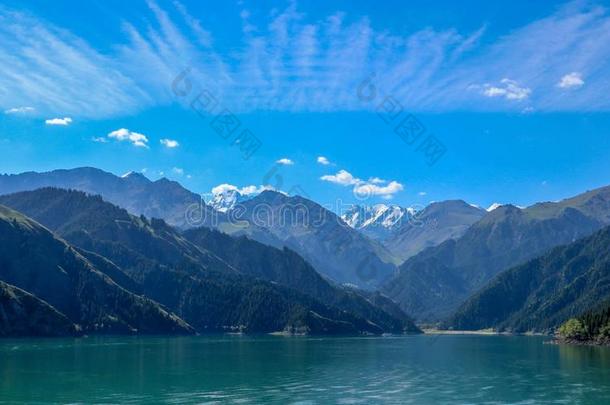 神圣的山和神圣的湖关于<strong>新疆</strong>,中国