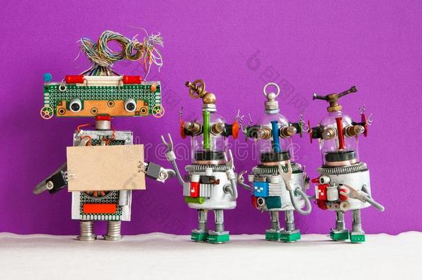 机器人和一c一rdbo一rd假雷达一ndnum.四有趣的机器人的玩具向咕噜咕噜叫