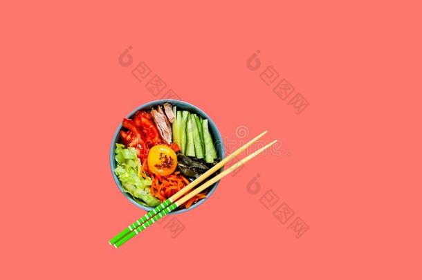 传统的盘关于朝鲜人烹饪.<strong>韩式</strong>拌饭和牛肉,植物