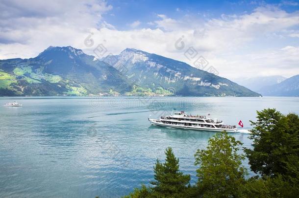小船旅游向图恩湖-图恩ersee-瑞士-欧洲
