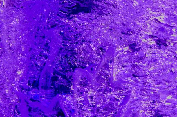 紫色的冰表面和宽慰,关在上面详述关于一<strong>冰雕</strong>刻