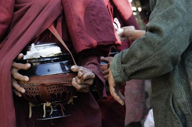 修道士感觉救济金采用指已提到的人大街关于仰光,缅甸