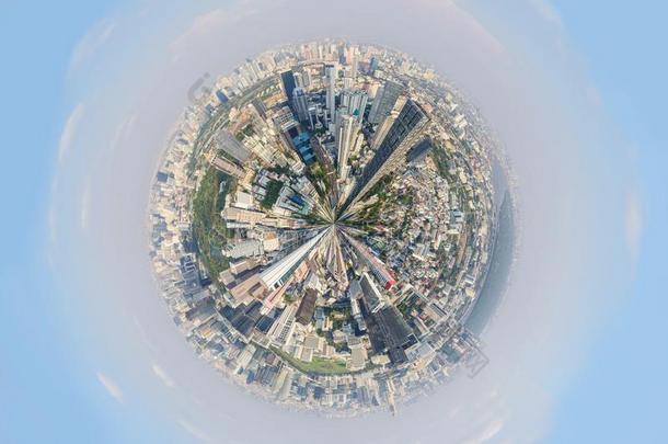 360全景画高的看法关于扇形棕榈细纤维城市