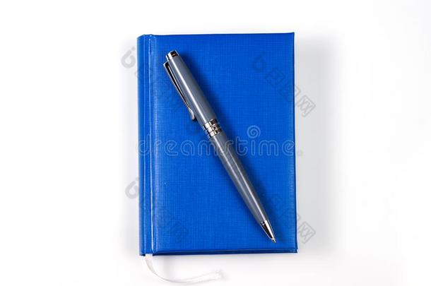 圆珠笔笔和笔记簿特写镜头.笔记簿和笔