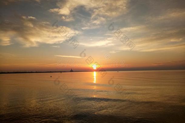 日落向指已提到的人罗马尼亚人海滨