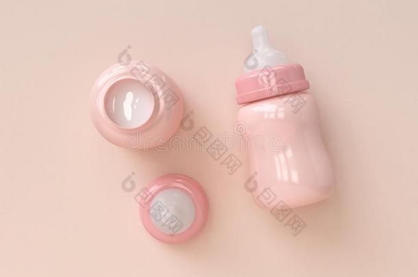 3英语字母表中的第四个字母ren英语字母表中的第四个字母ering顶看法平的放置粉红色的婴儿瓶子奶漫画猪圈