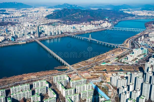 美丽的建筑学建筑物采用首尔城市