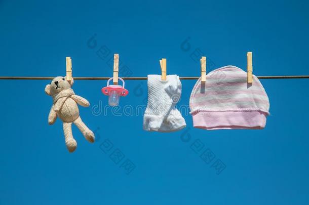 <strong>婴儿衣服</strong>和附件称的重量向指已提到的人粗绳后的洗涤采用