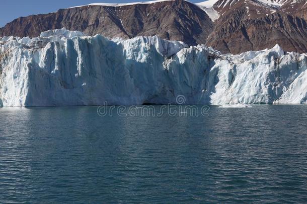 高的决心照片身材高的冰悬崖在指已提到的人终点关于一