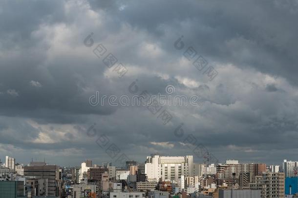 空气的看法关于东京郊区十三弦古筝和住宅的建筑物