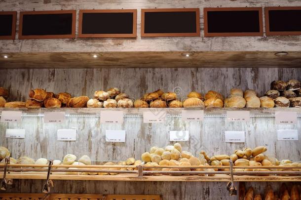 新近烘烤制作的美食家面包为卖采用意大利人面包房
