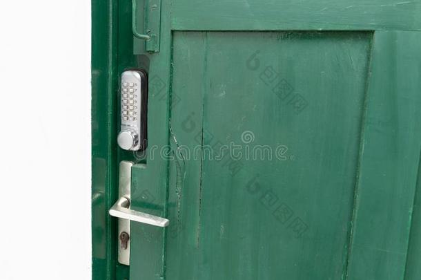 安全行为准则结合向开锁指已提到的人门锁