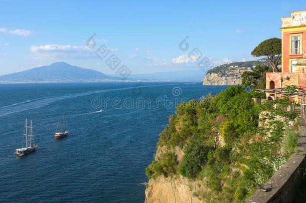 小船,海和维苏威火山-increasevalue增值-坎帕尼亚区-意大利