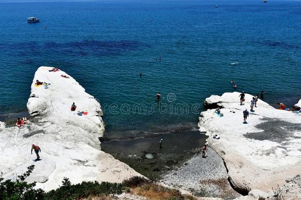 成员国政府海滩采用夏时间和人尽情享受指已提到的人海