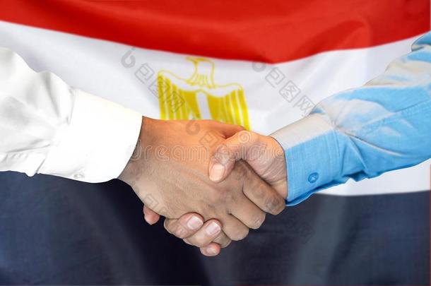 握手向埃及旗背景